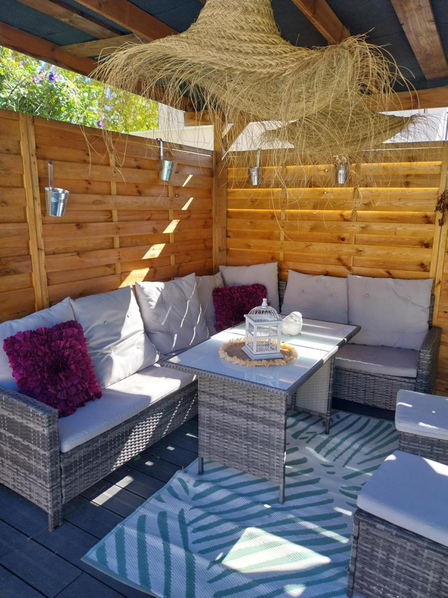 Superbe Grand Studio Tout Confort Avec Exterieur Poussan 外观 照片