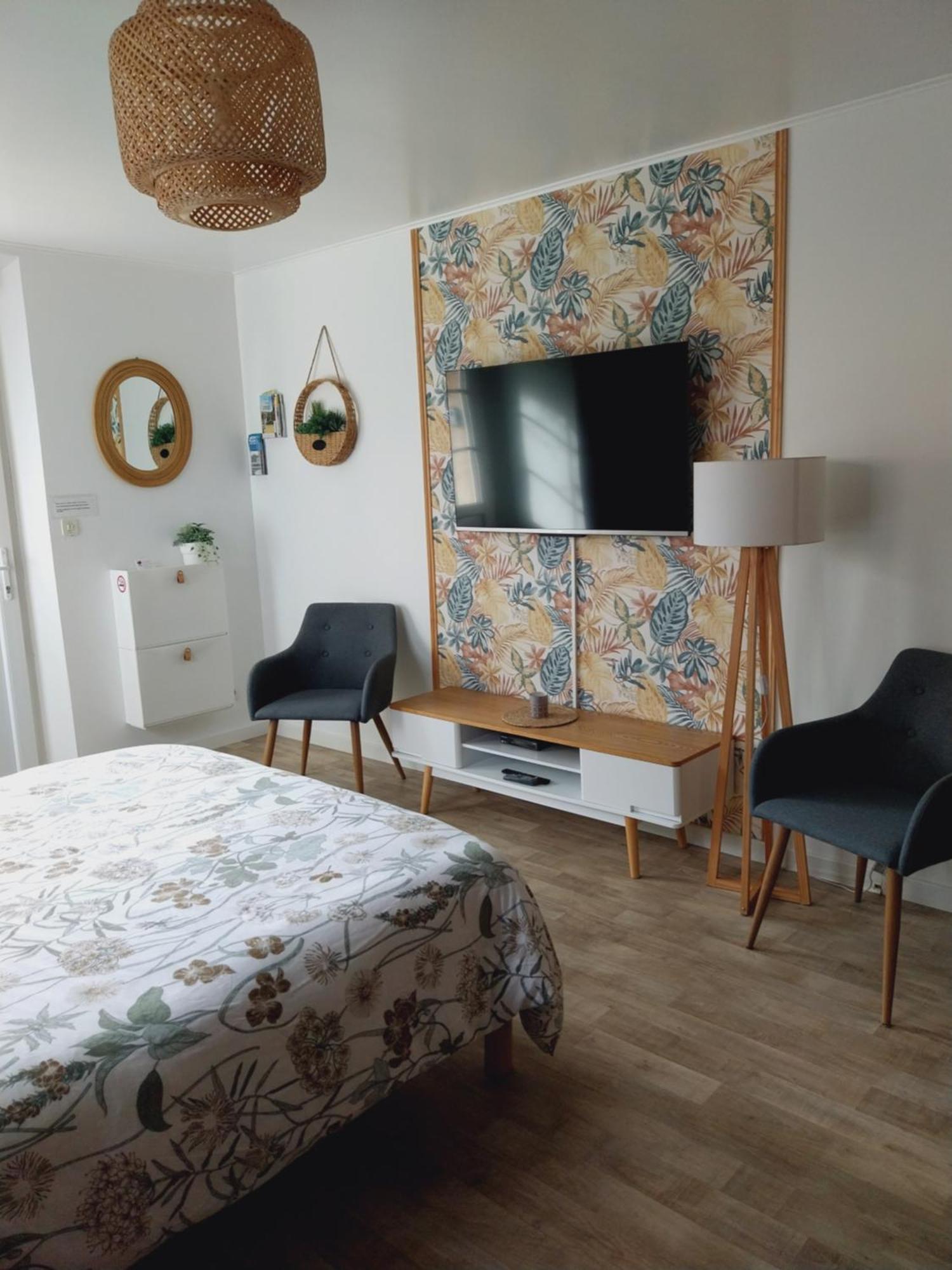 Superbe Grand Studio Tout Confort Avec Exterieur Poussan 外观 照片